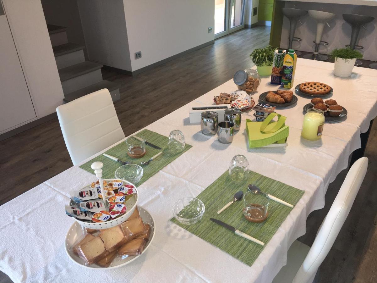 Longone al Segrino B&B Arcobaleno المظهر الخارجي الصورة